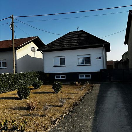 Apartman Kuća 150 Mala Subotica Dış mekan fotoğraf