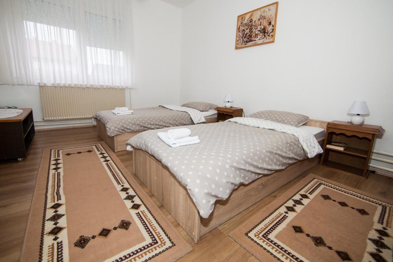 Apartman Kuća 150 Daire Mala Subotica Dış mekan fotoğraf